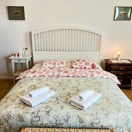 La Casa De Papel - 別荘 *